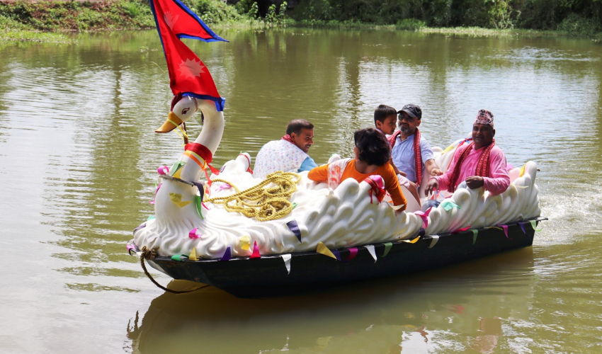 धनगढीको वेलातालमा डुङ्गा सयर सुरु, धार्मिक पर्यटन प्रवर्धनमा टेवा