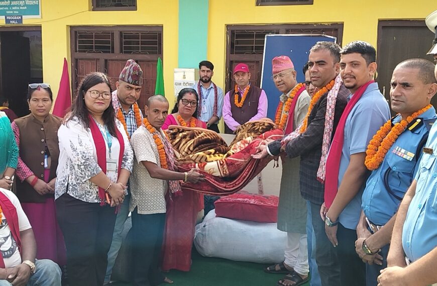 अत्तरियाको सुप समावेशी विद्यालयलाई एनएमबी बैंकको ३ लाख ३० हजारभन्दा बढीको सामाग्री हस्तान्तरण